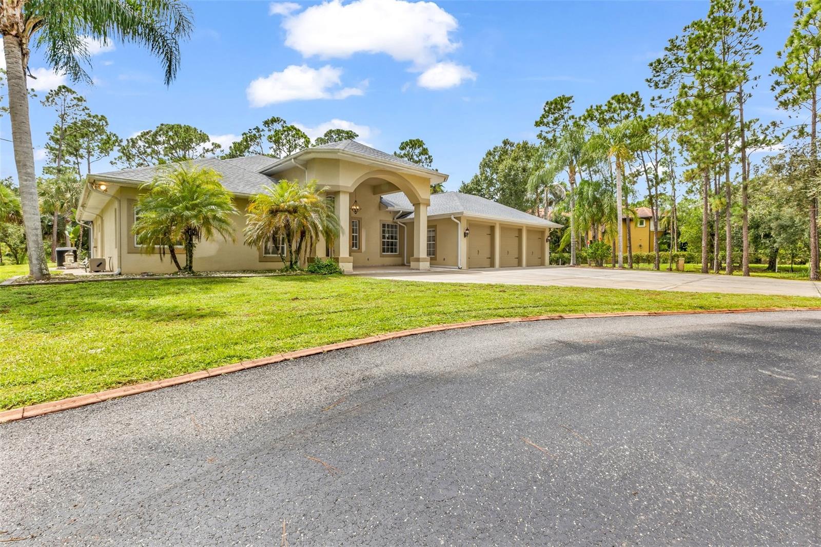 3605 TROPICAIRE BLVD