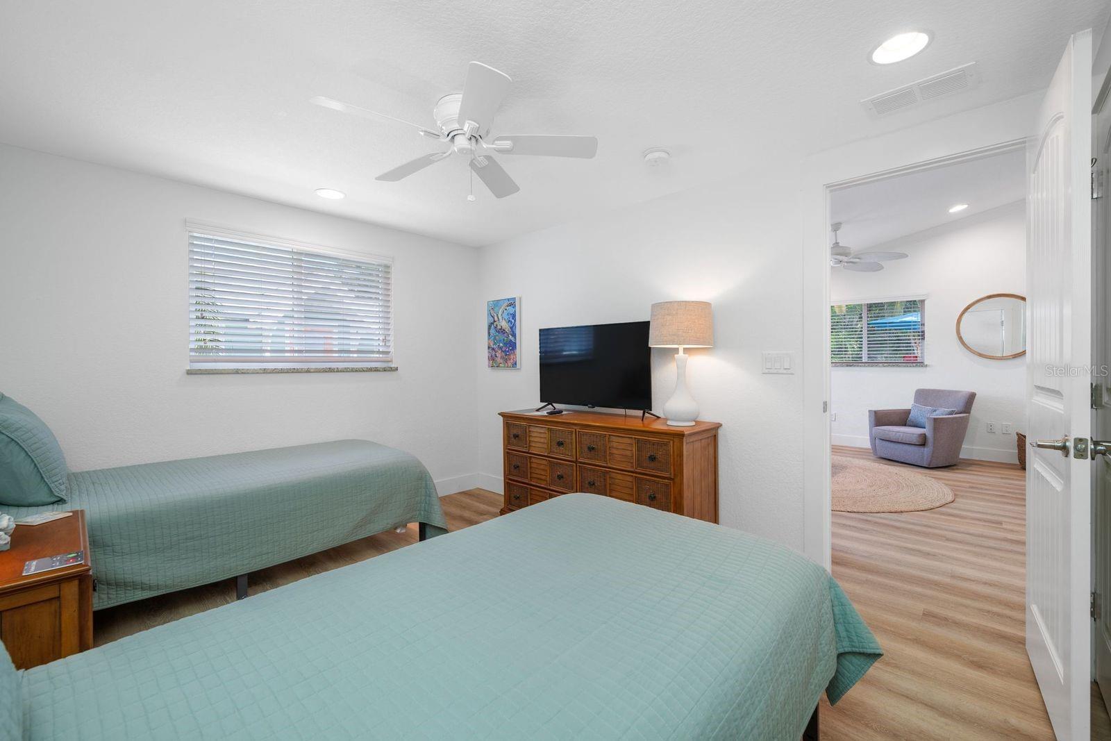 3007 AVENUE E #B