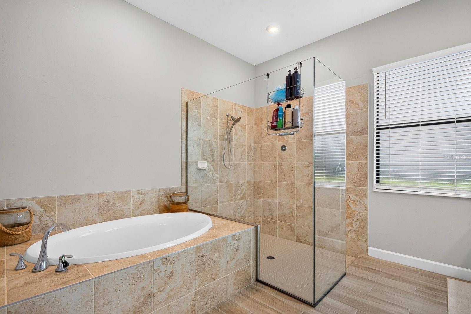 4914 LIGHTHOUSE BAY LN