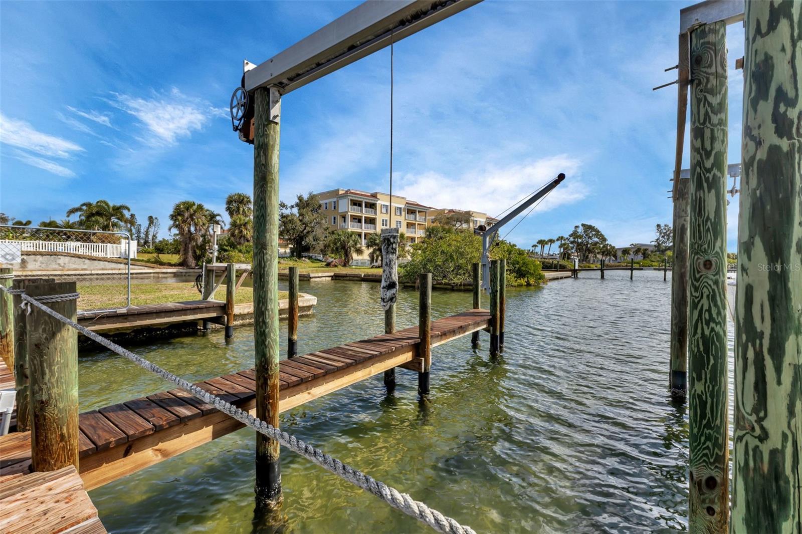 53 W BAY HEIGHTS AVE #307