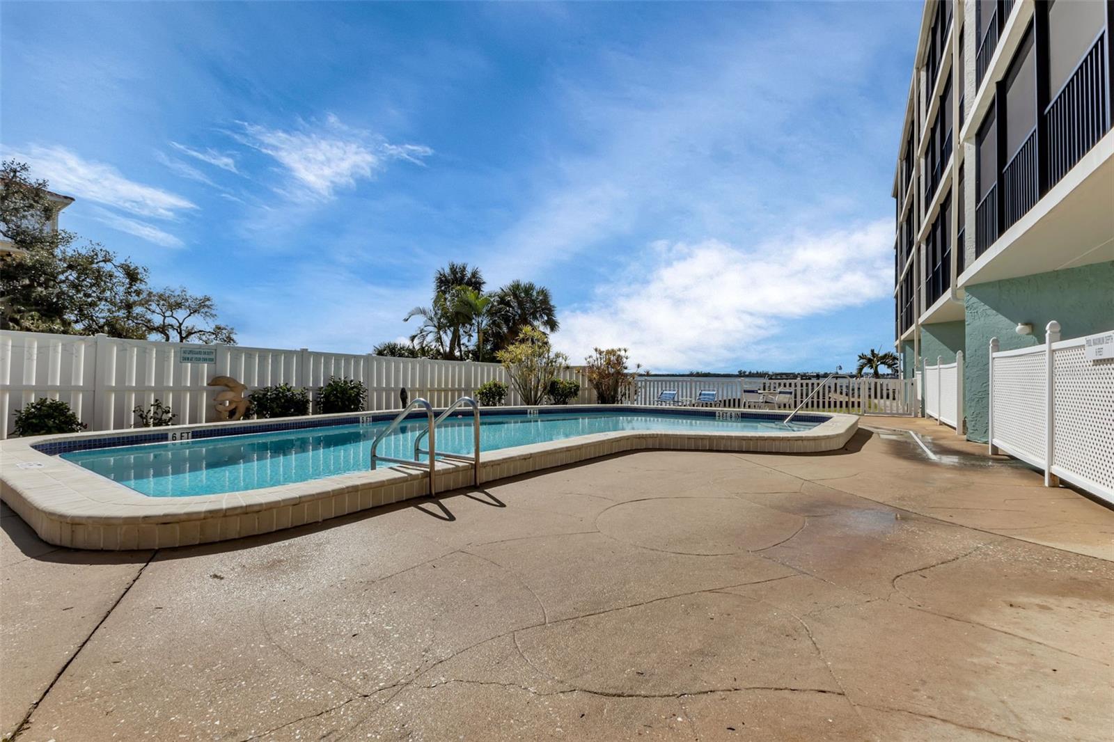 53 W BAY HEIGHTS AVE #307