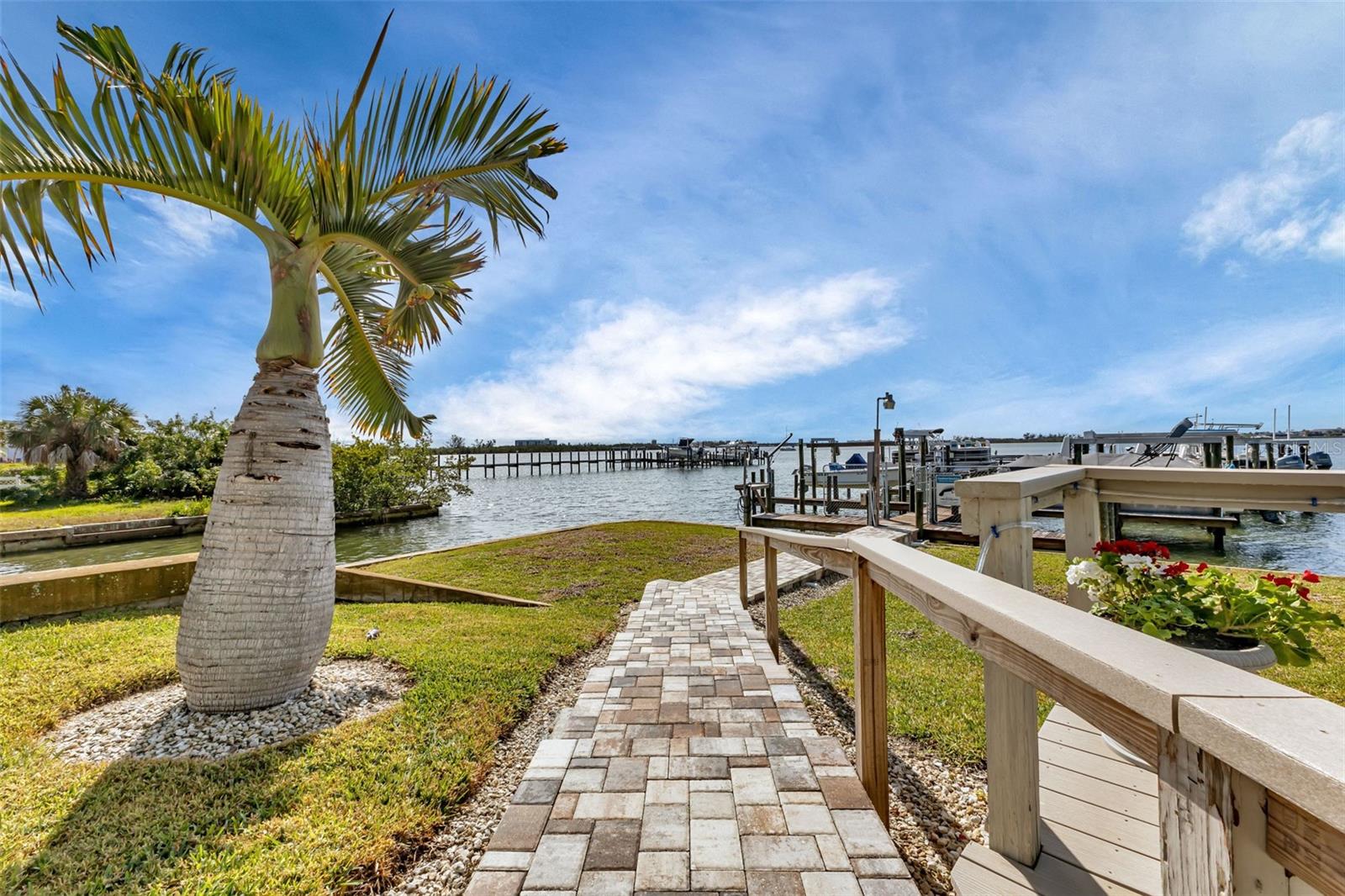 53 W BAY HEIGHTS AVE #307