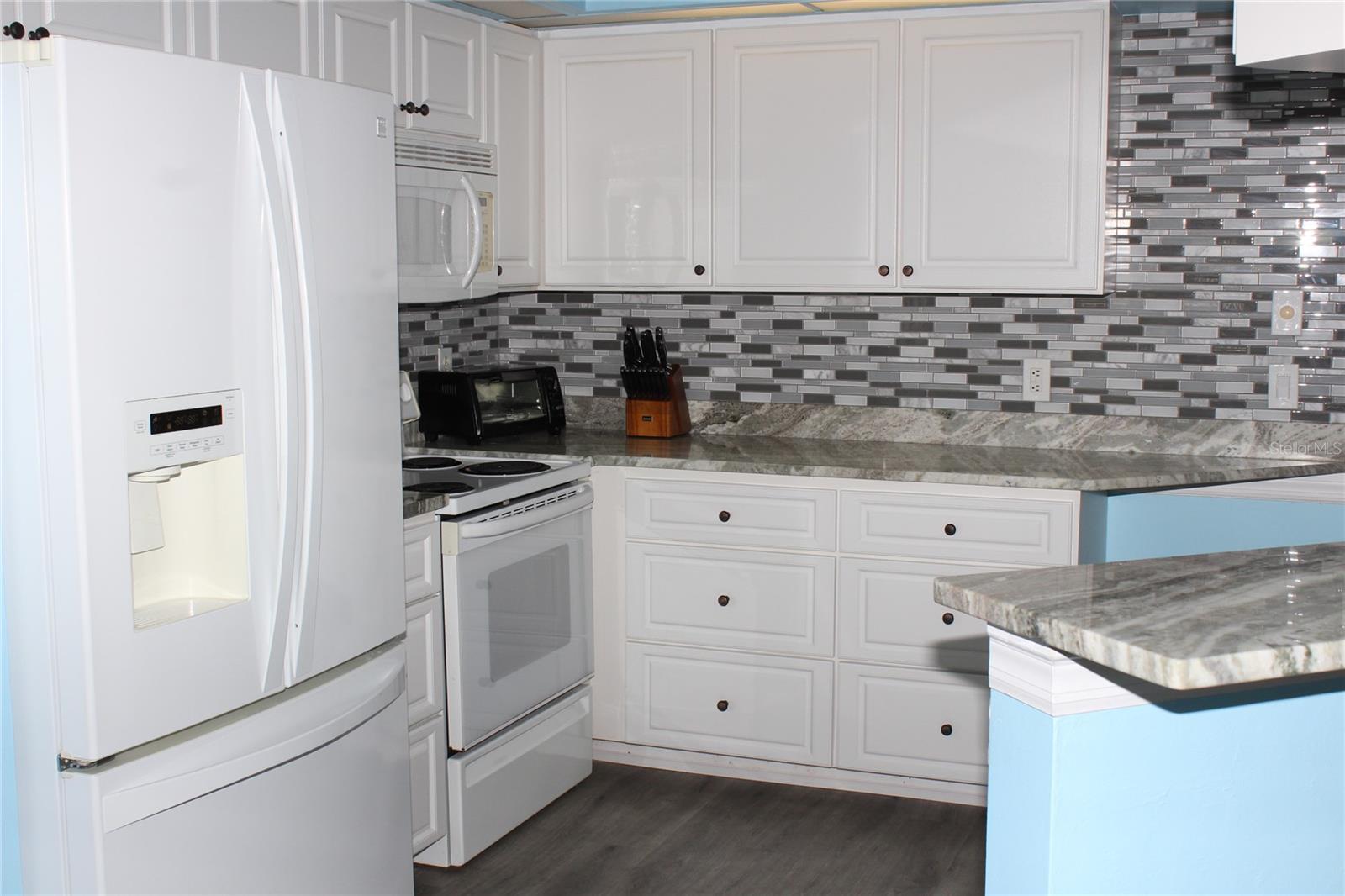 12330 SW KINGSWAY CIR #502