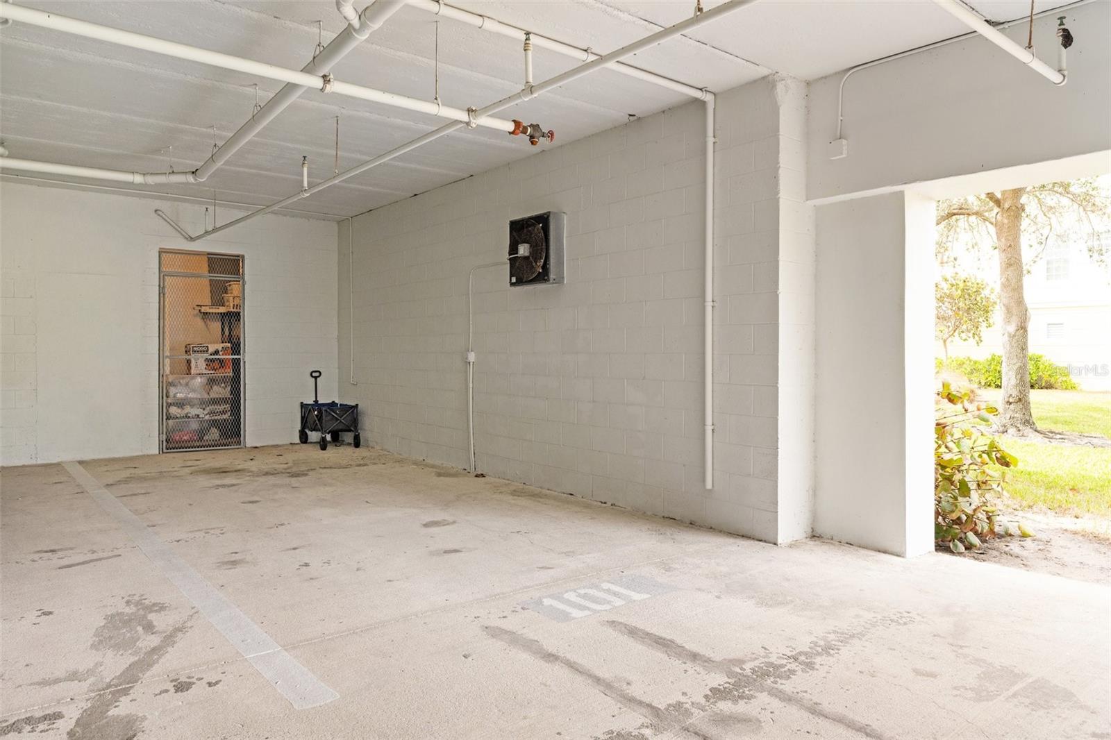 10501 AMBERJACK WAY #101