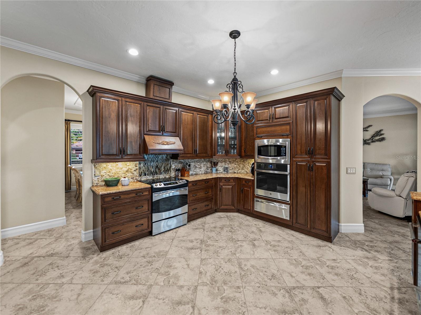 2977 WILDERNESS BLVD E