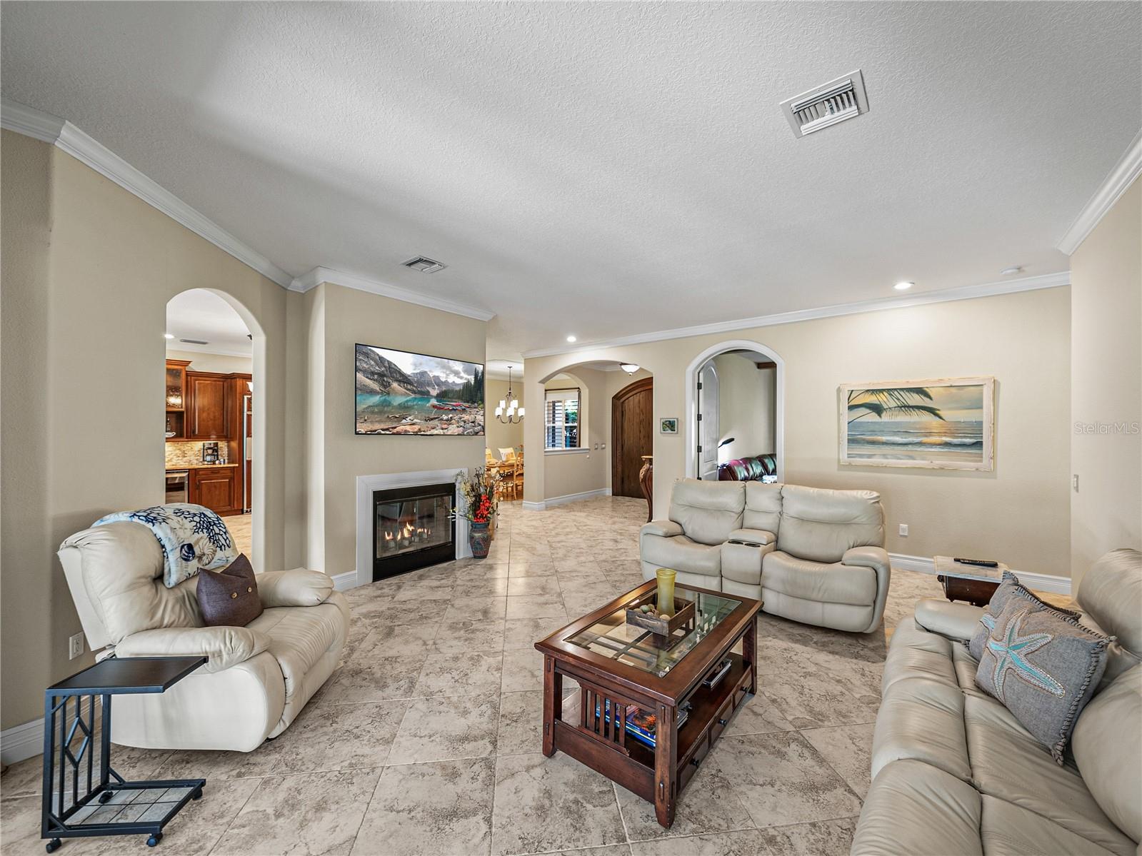 2977 WILDERNESS BLVD E