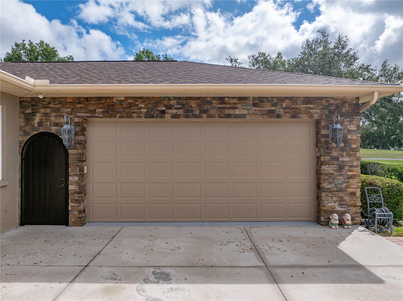 2977 WILDERNESS BLVD E