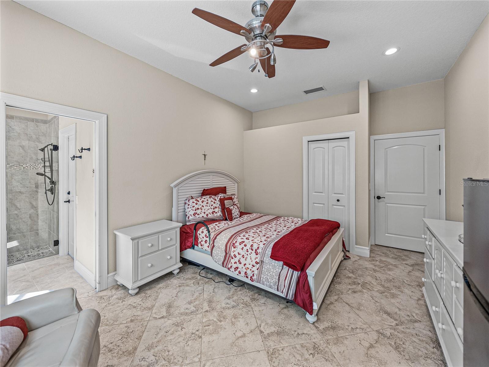 2977 WILDERNESS BLVD E