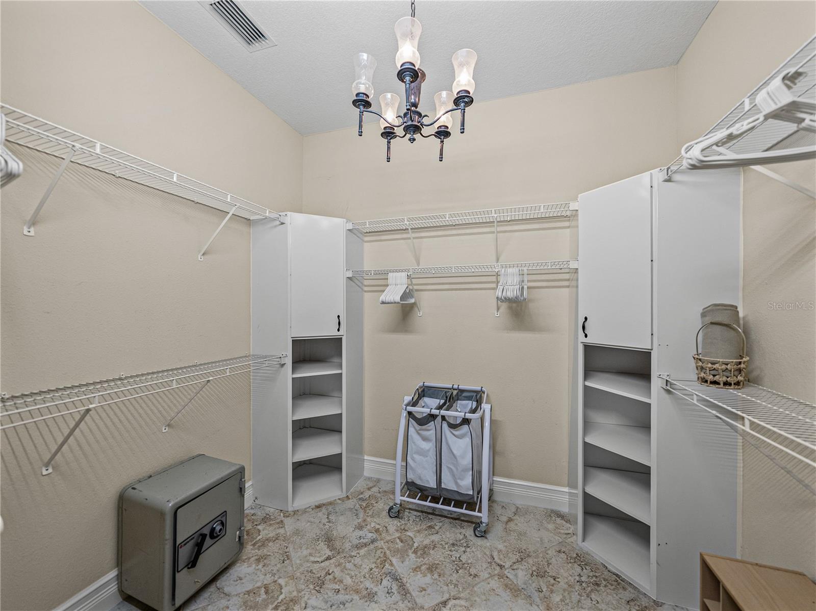 2977 WILDERNESS BLVD E