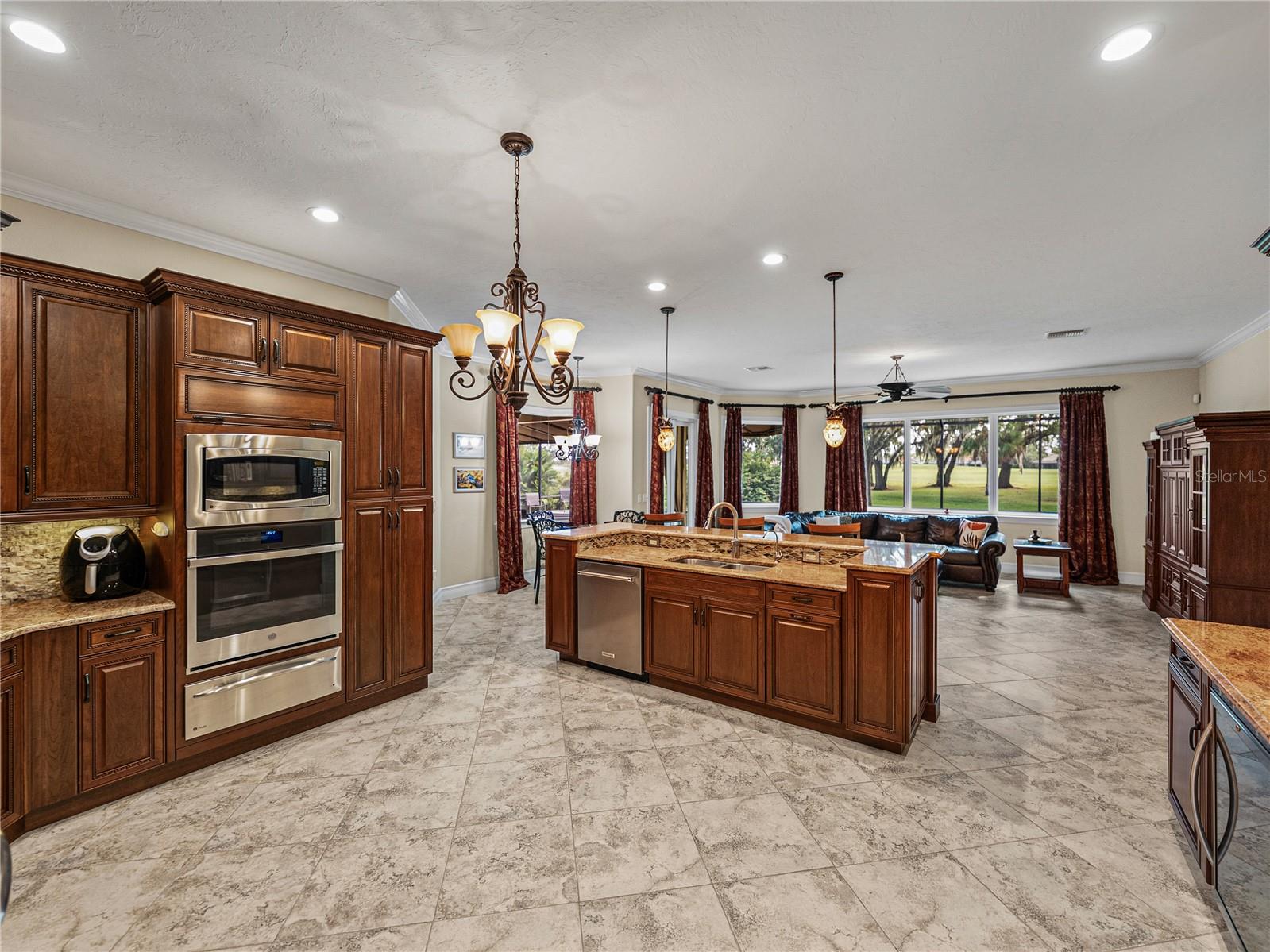 2977 WILDERNESS BLVD E