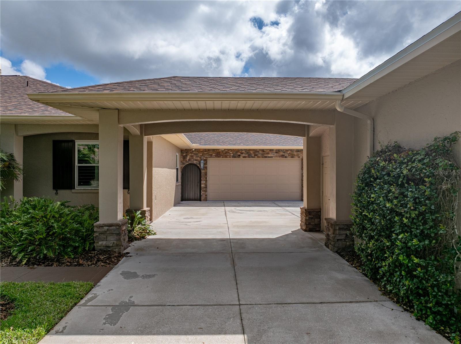 2977 WILDERNESS BLVD E