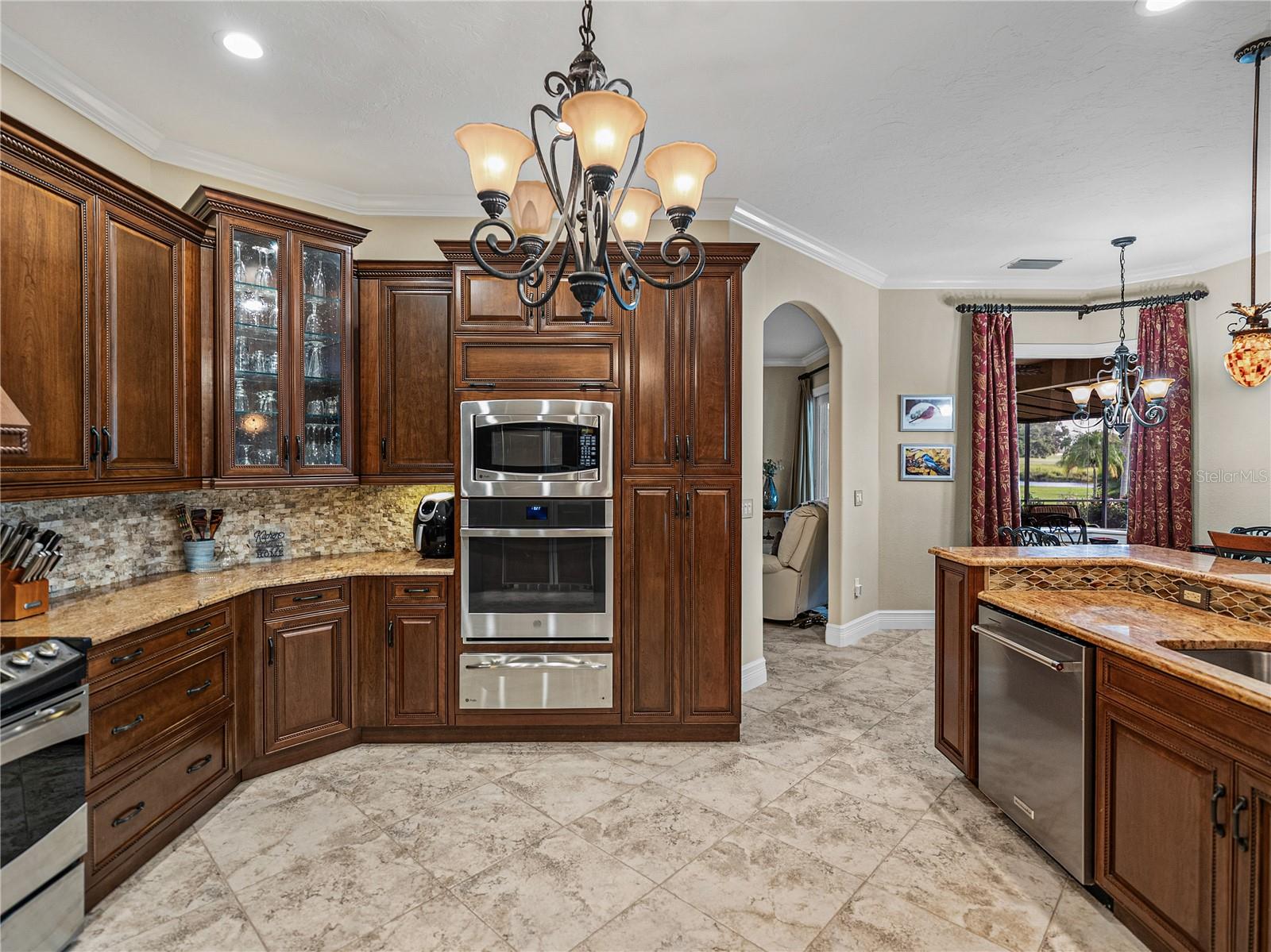 2977 WILDERNESS BLVD E