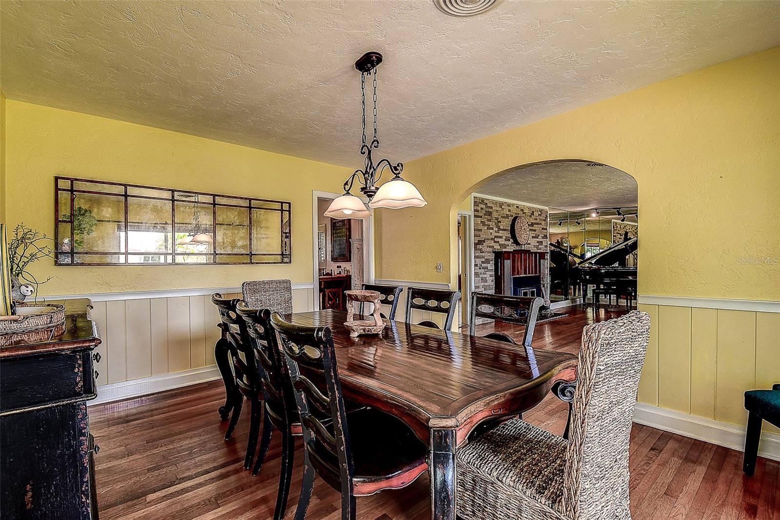 401 32ND STREET WEST