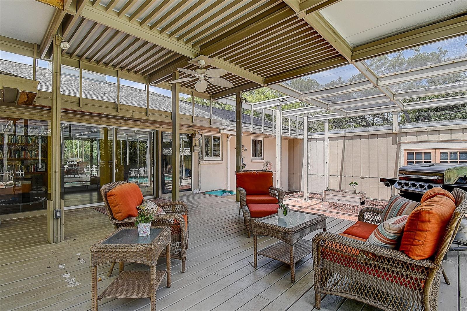 401 32ND STREET WEST