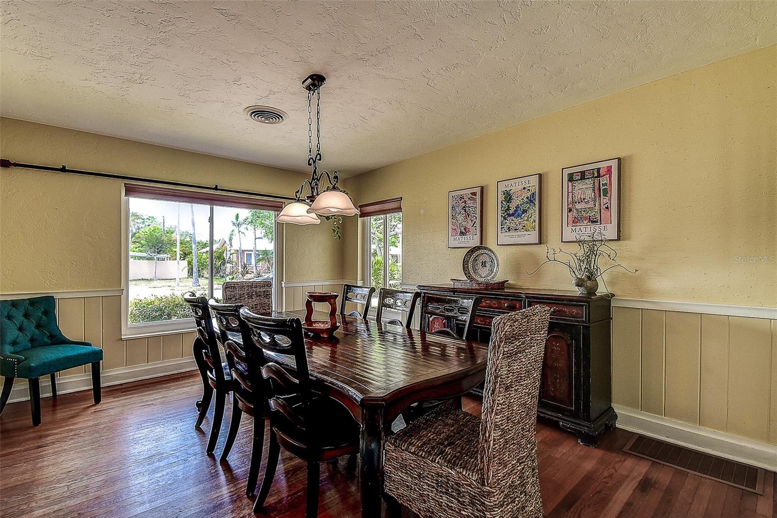 401 32ND STREET WEST