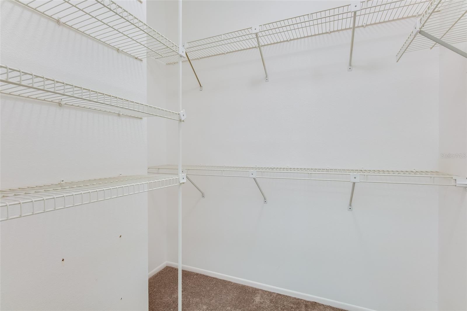 5723 GARDEN LAKES DR