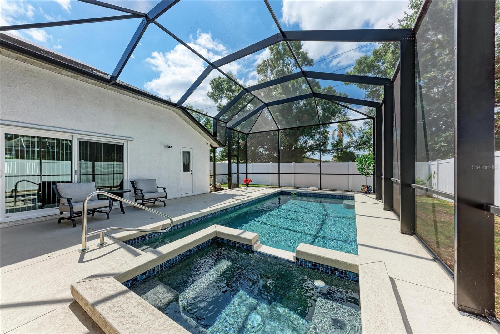 5766 STONE POINTE DR