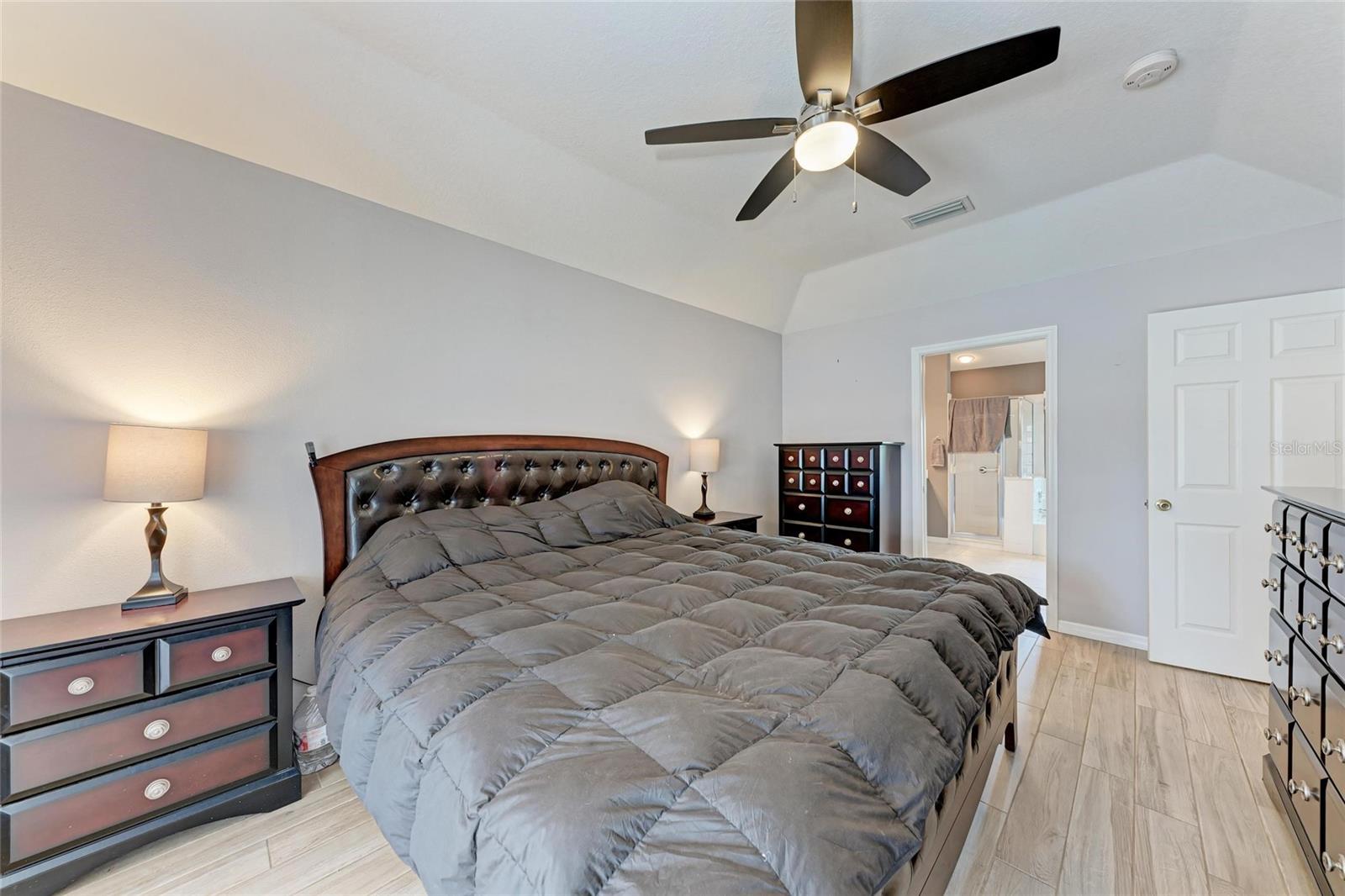 5766 STONE POINTE DR