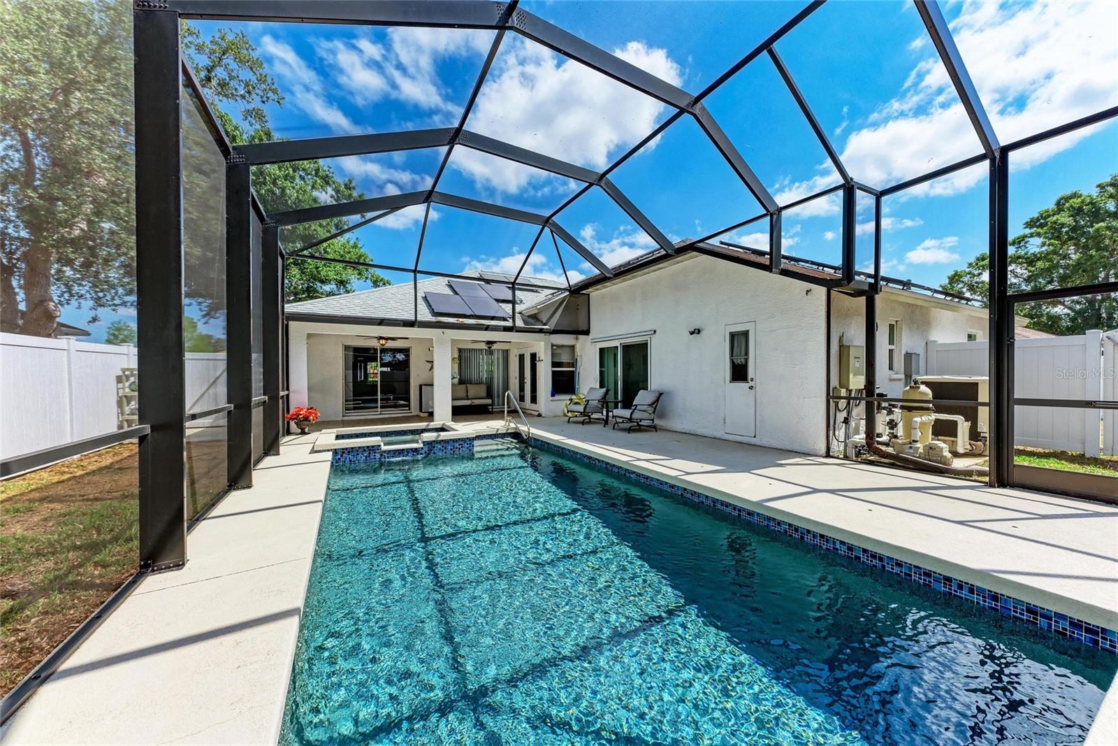 5766 STONE POINTE DR