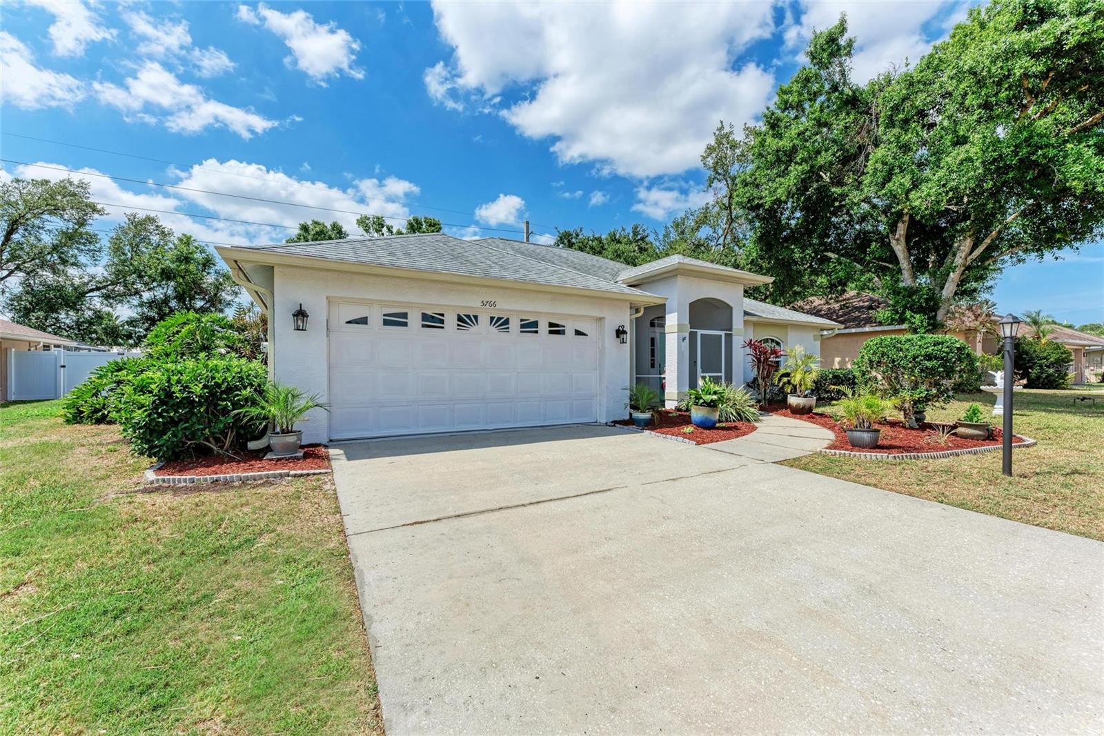 5766 STONE POINTE DR