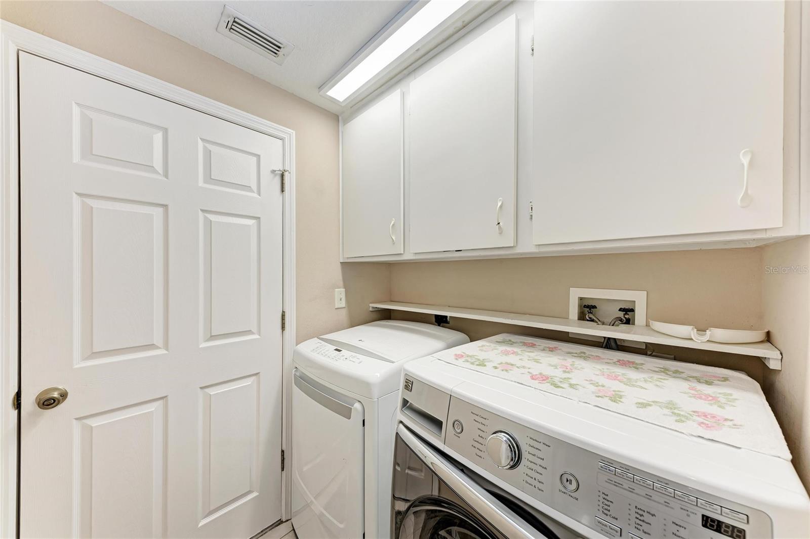 5766 STONE POINTE DR