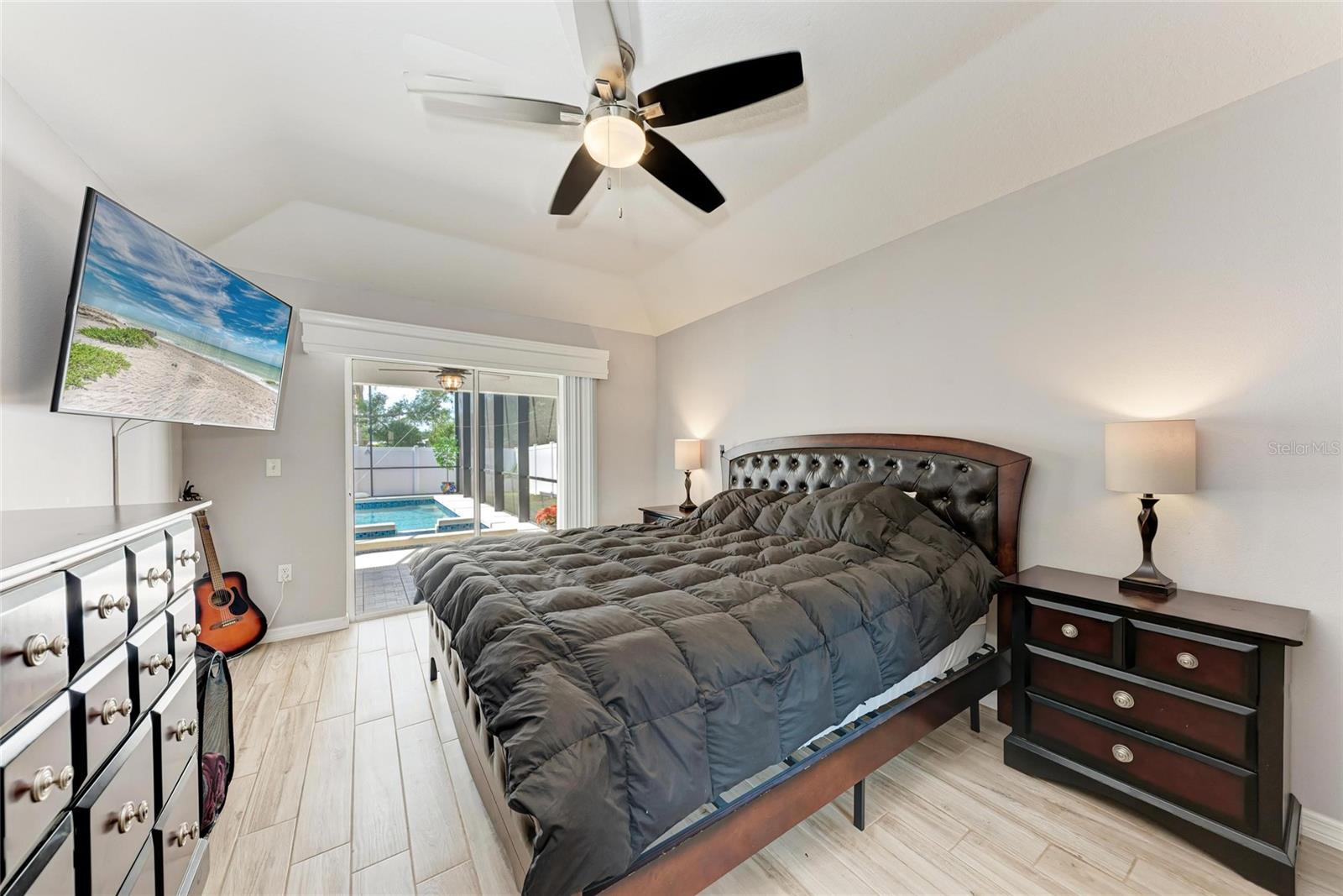 5766 STONE POINTE DR