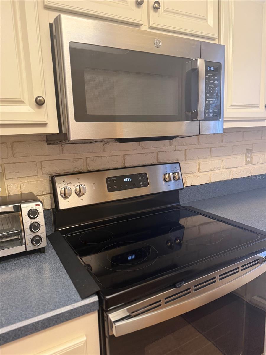 3697 LAKE BAYSHORE DR #H-109