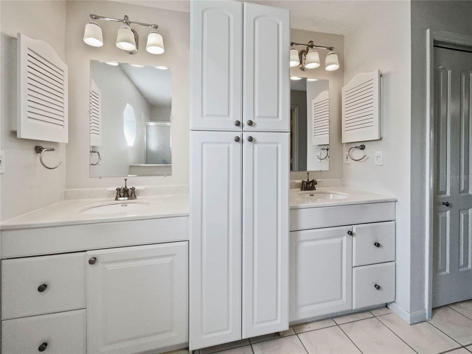 5731 FORESTER OAK CT