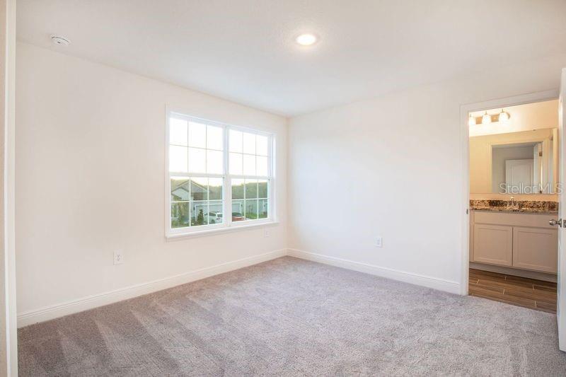 2104 CITRUS BREEZE DR