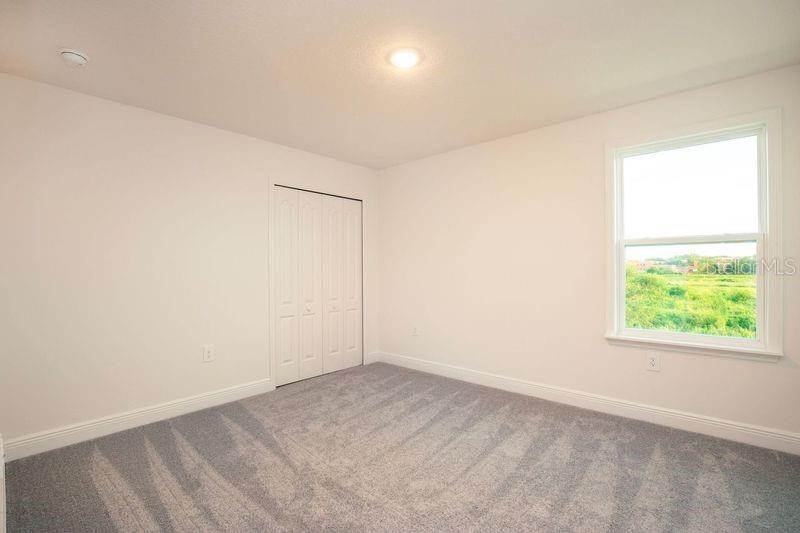 2104 CITRUS BREEZE DR