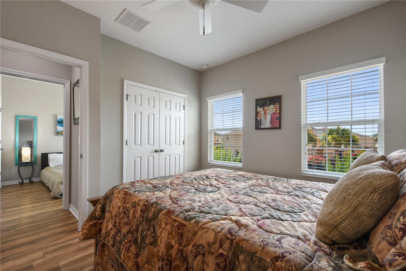 814 WALKERS GROVE LN