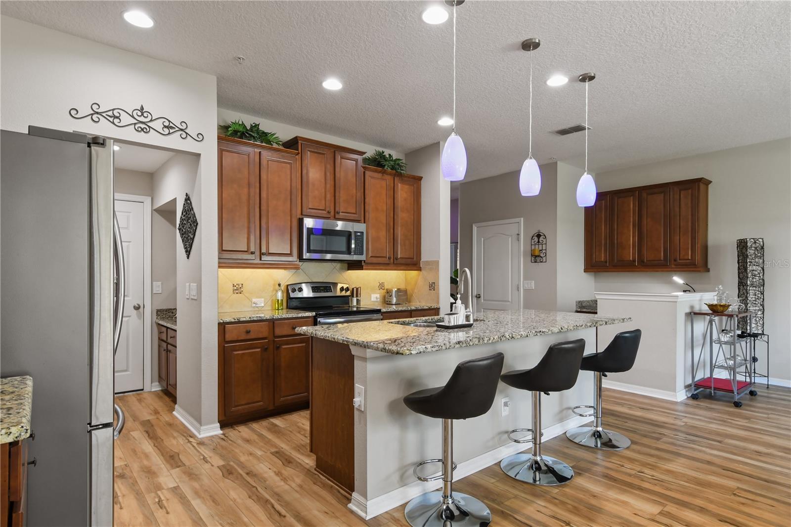 814 WALKERS GROVE LN