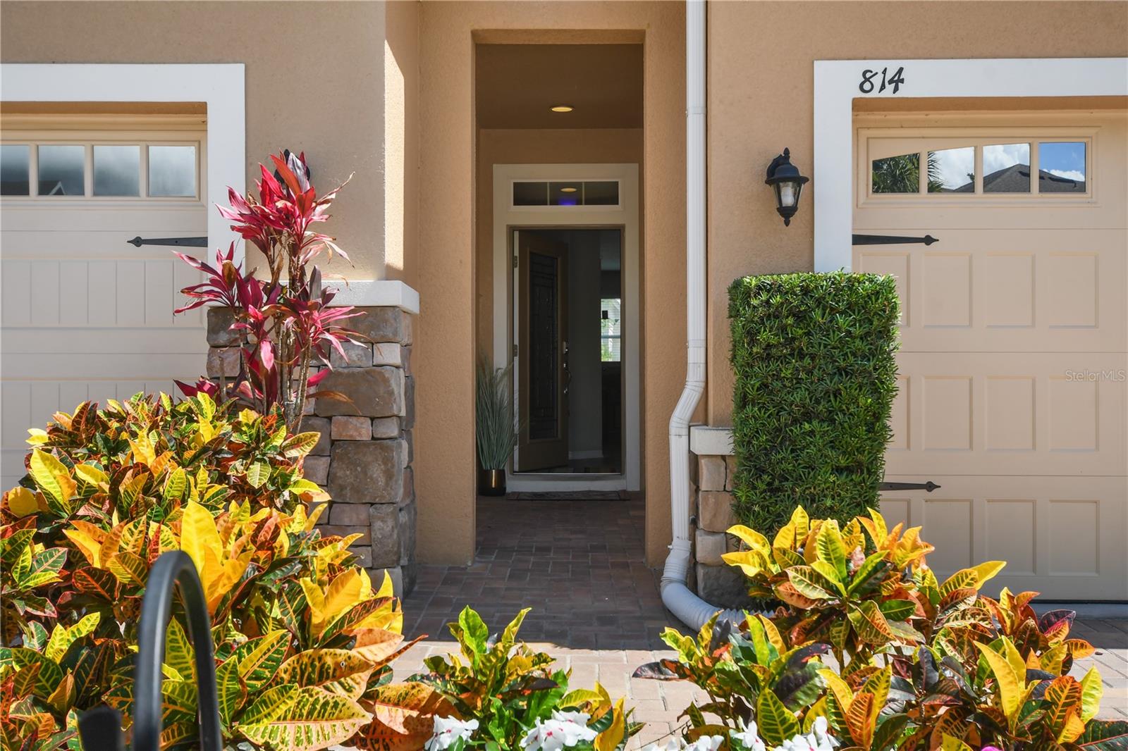 814 WALKERS GROVE LN