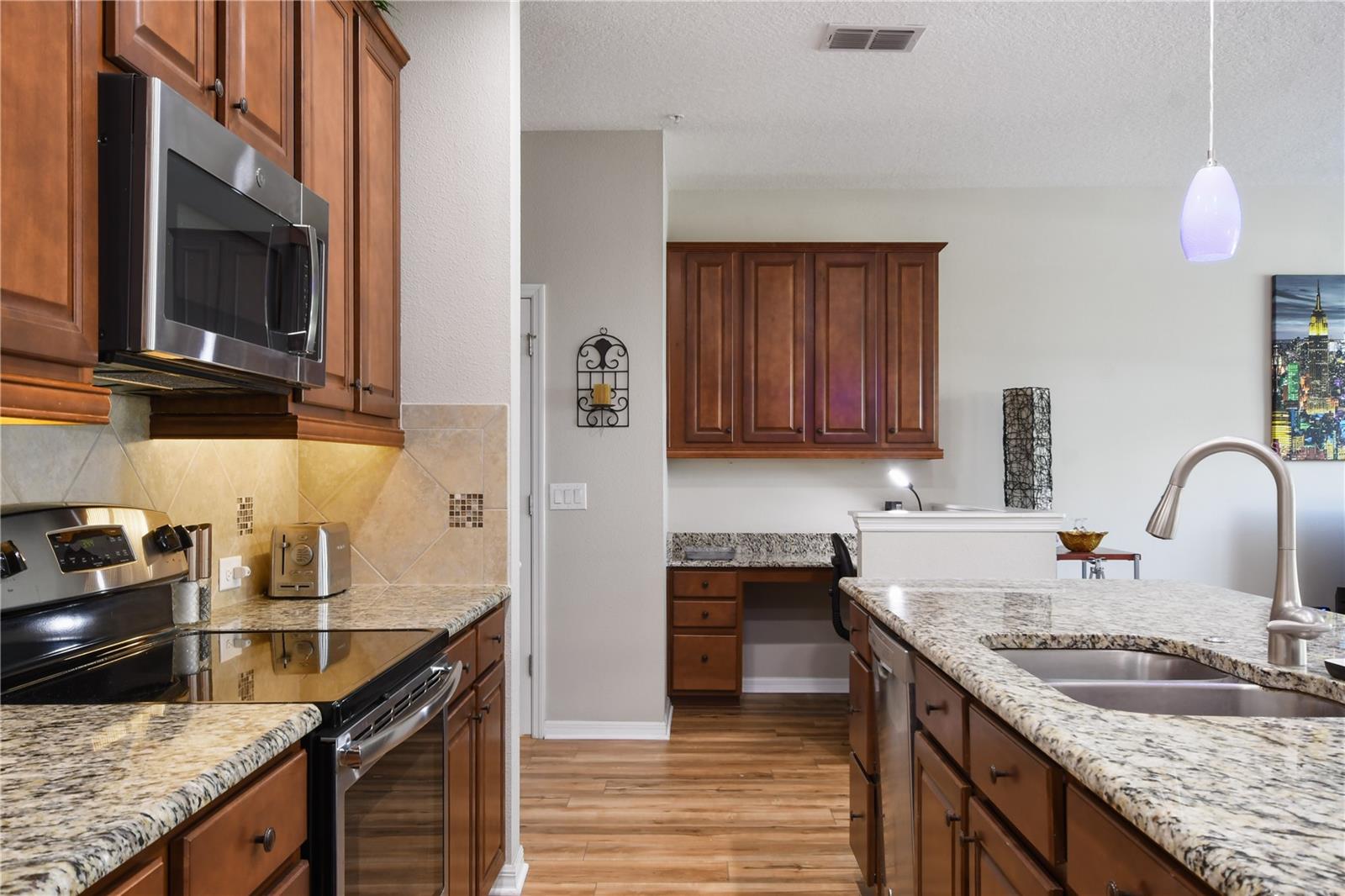 814 WALKERS GROVE LN