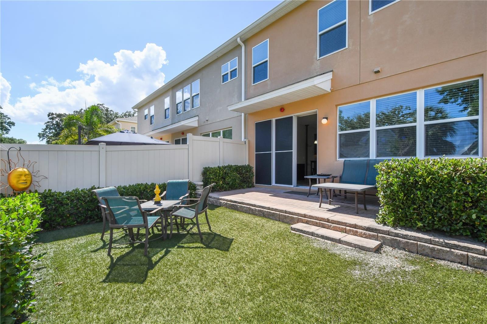 814 WALKERS GROVE LN