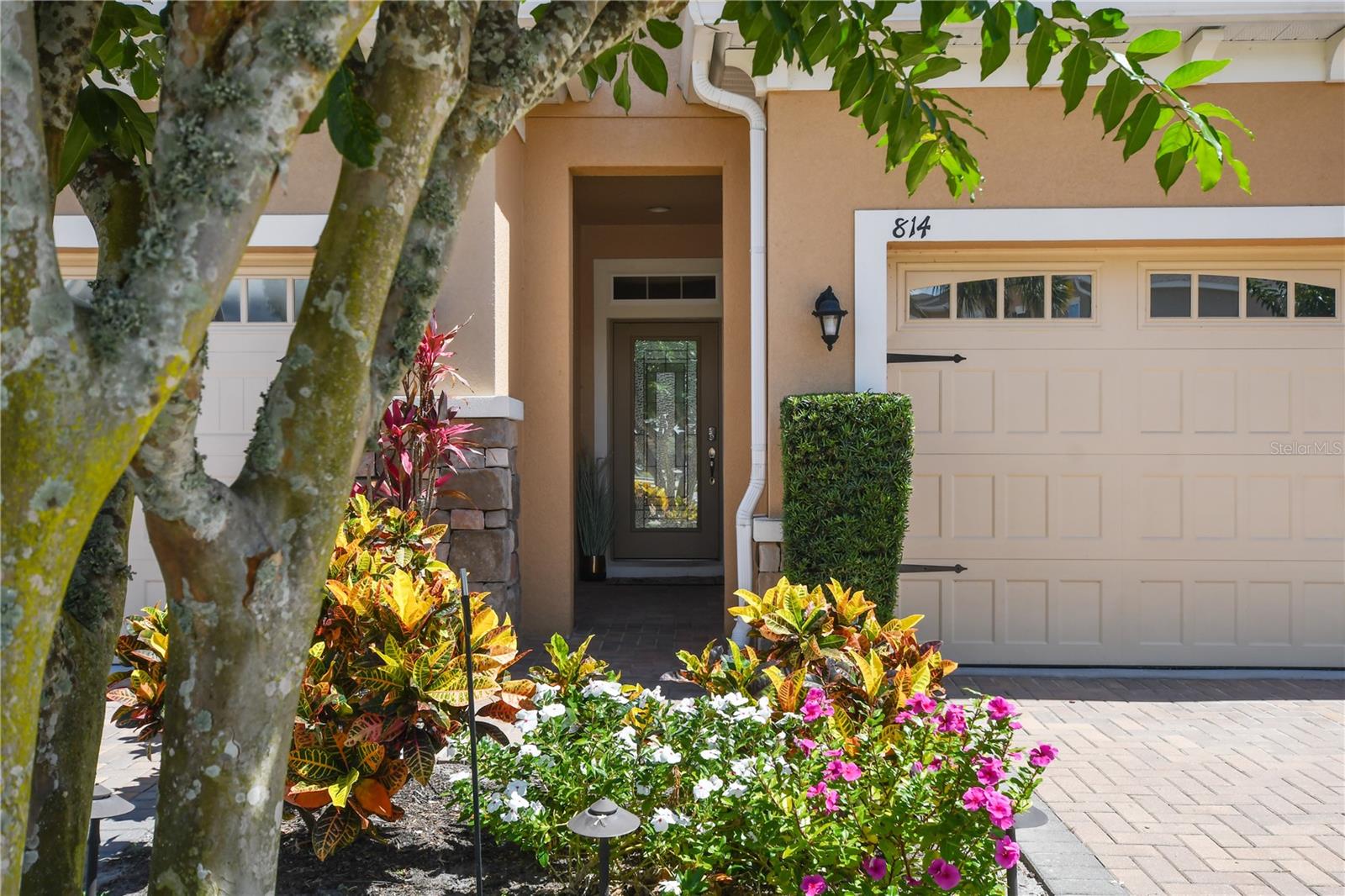 814 WALKERS GROVE LN