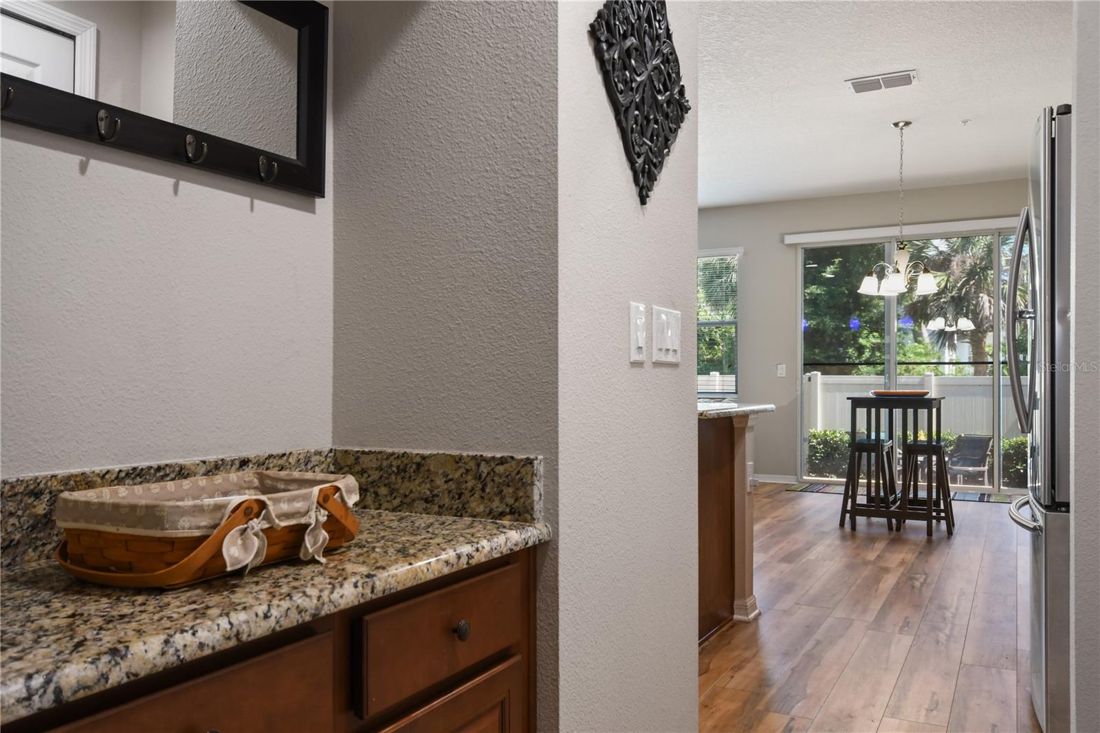 814 WALKERS GROVE LN