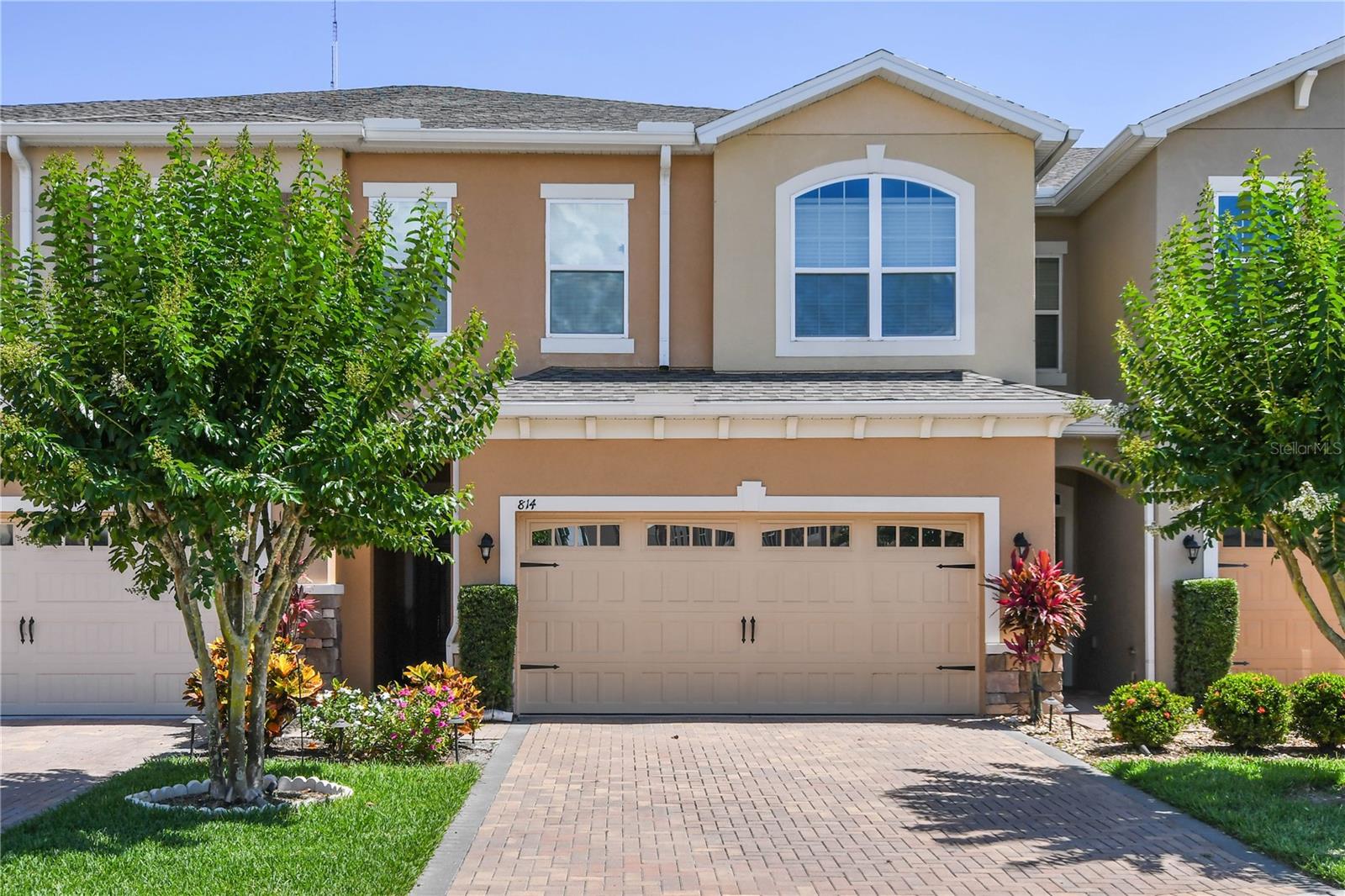 814 WALKERS GROVE LN