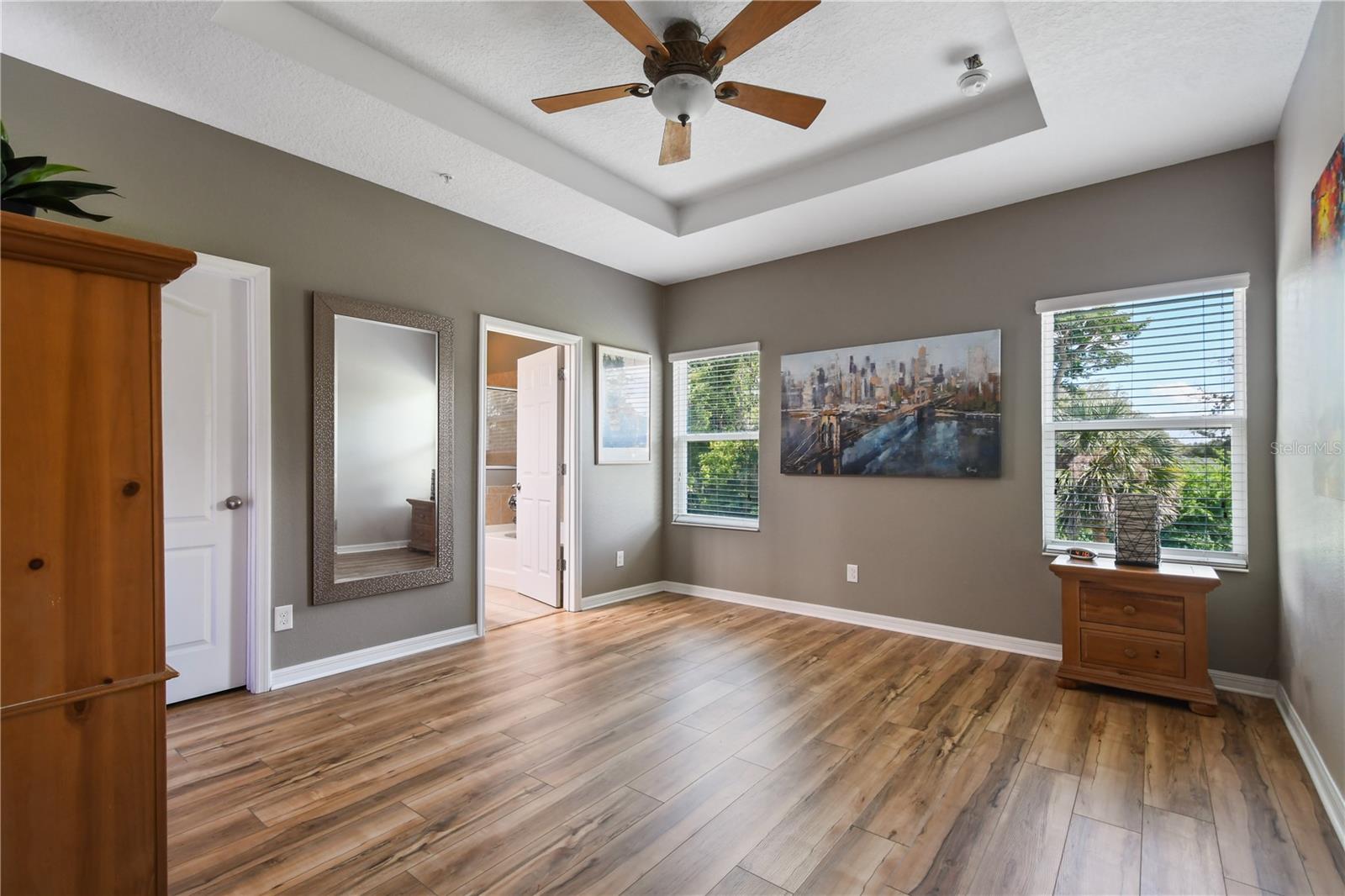 814 WALKERS GROVE LN