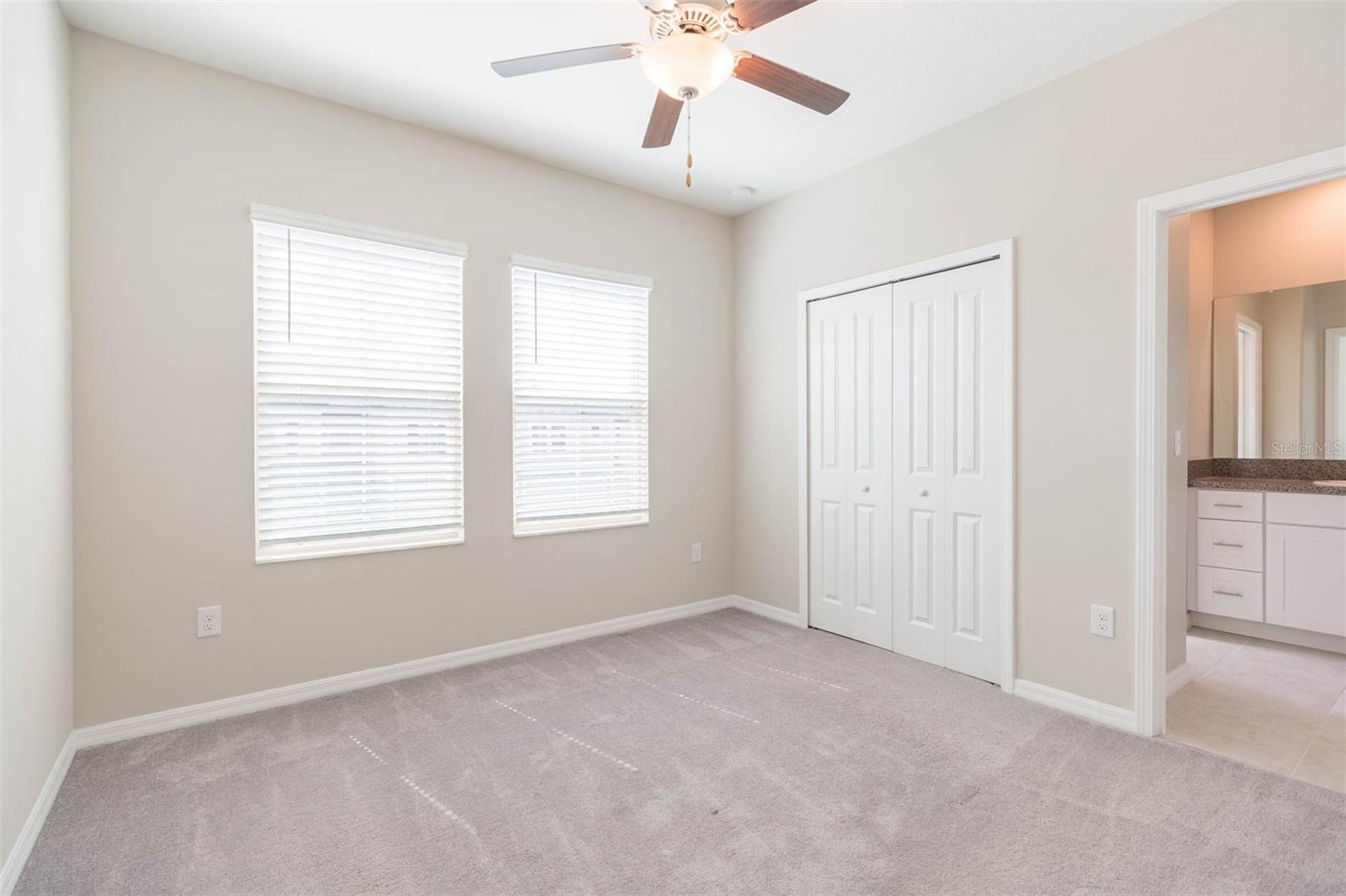 31588 BLUE PASSING LOOP