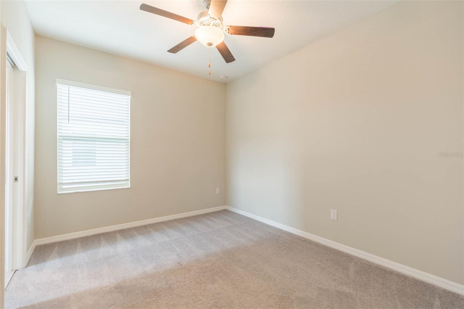 31588 BLUE PASSING LOOP