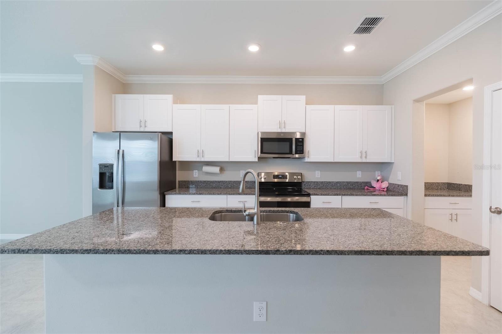 31588 BLUE PASSING LOOP