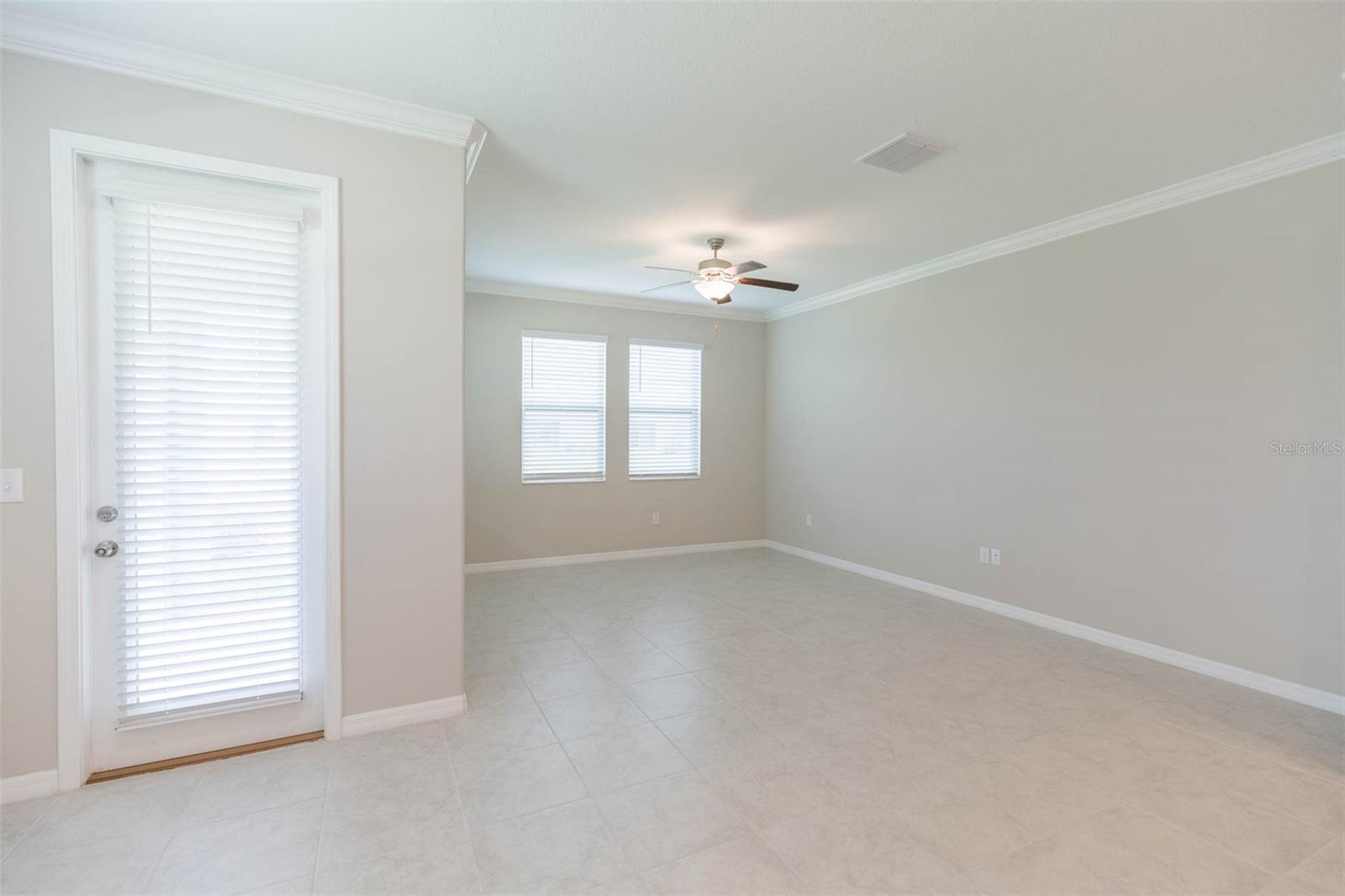 31588 BLUE PASSING LOOP