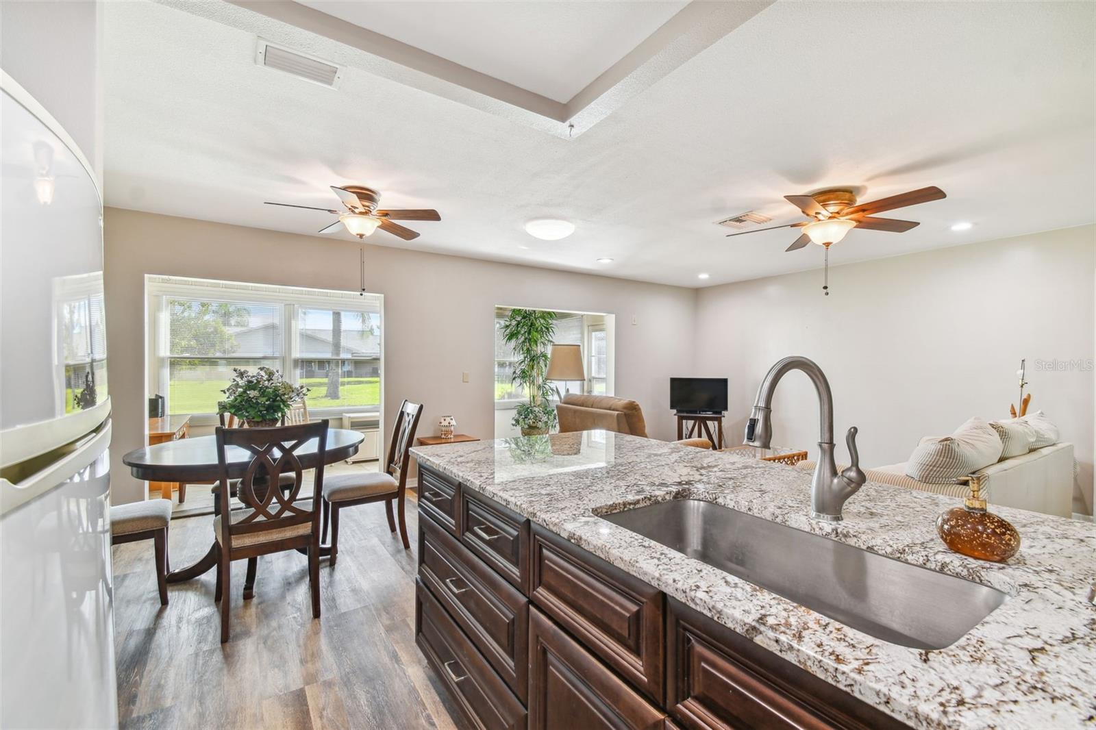 140 GLENDOWER CIR #1