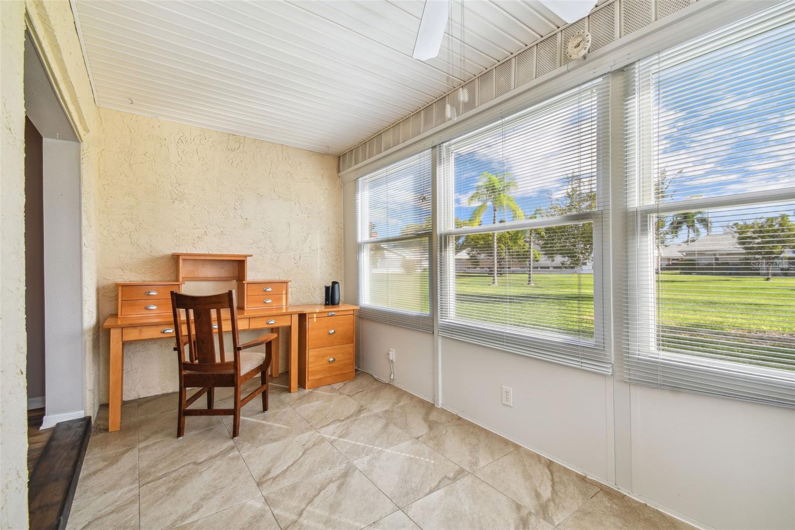 140 GLENDOWER CIR #1