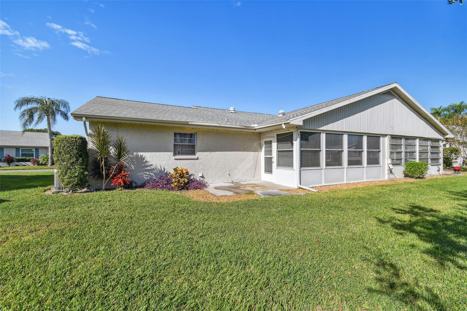 140 GLENDOWER CIR #1