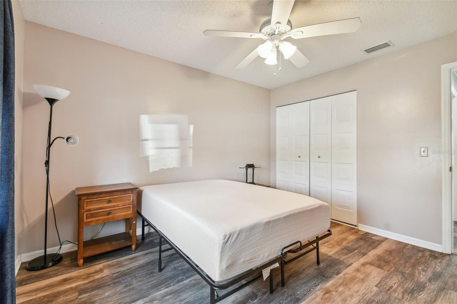 140 GLENDOWER CIR #1