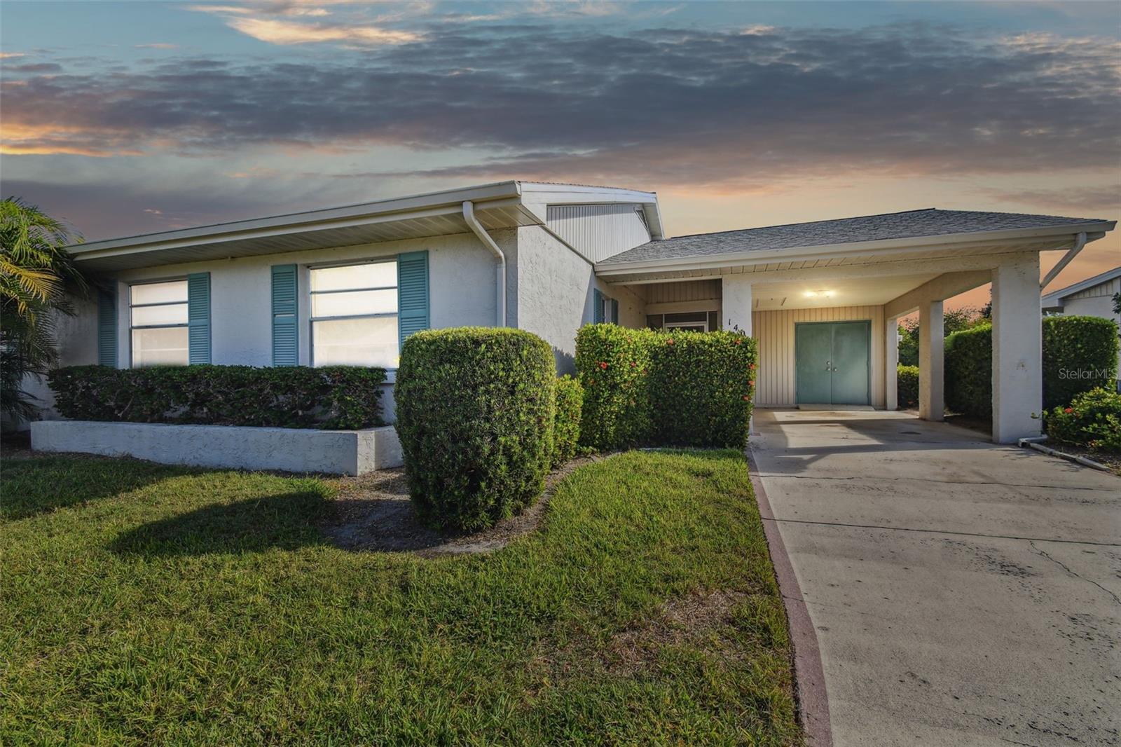 140 GLENDOWER CIR #1