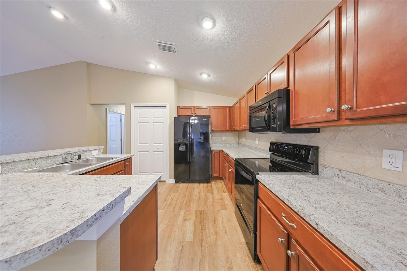 1016 CHANDLER SNOWDEN CT