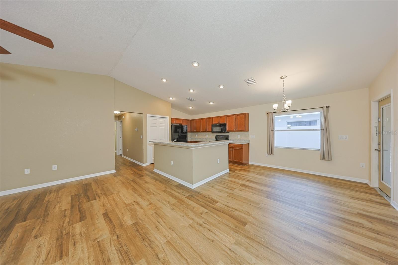 1016 CHANDLER SNOWDEN CT